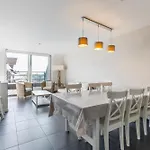 Apartment Plaza P Sint-Idesbald