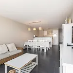 Plaza P Apartment *